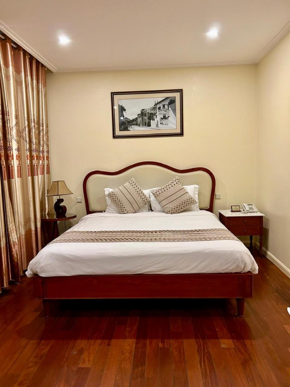 Khach San Sa Chi - Mong Cai Hotel Ngoại thất bức ảnh